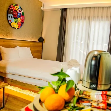 Hotel Glitz *